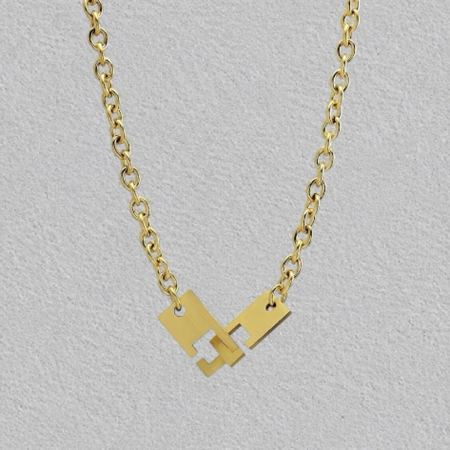 COLLIER CEZAR