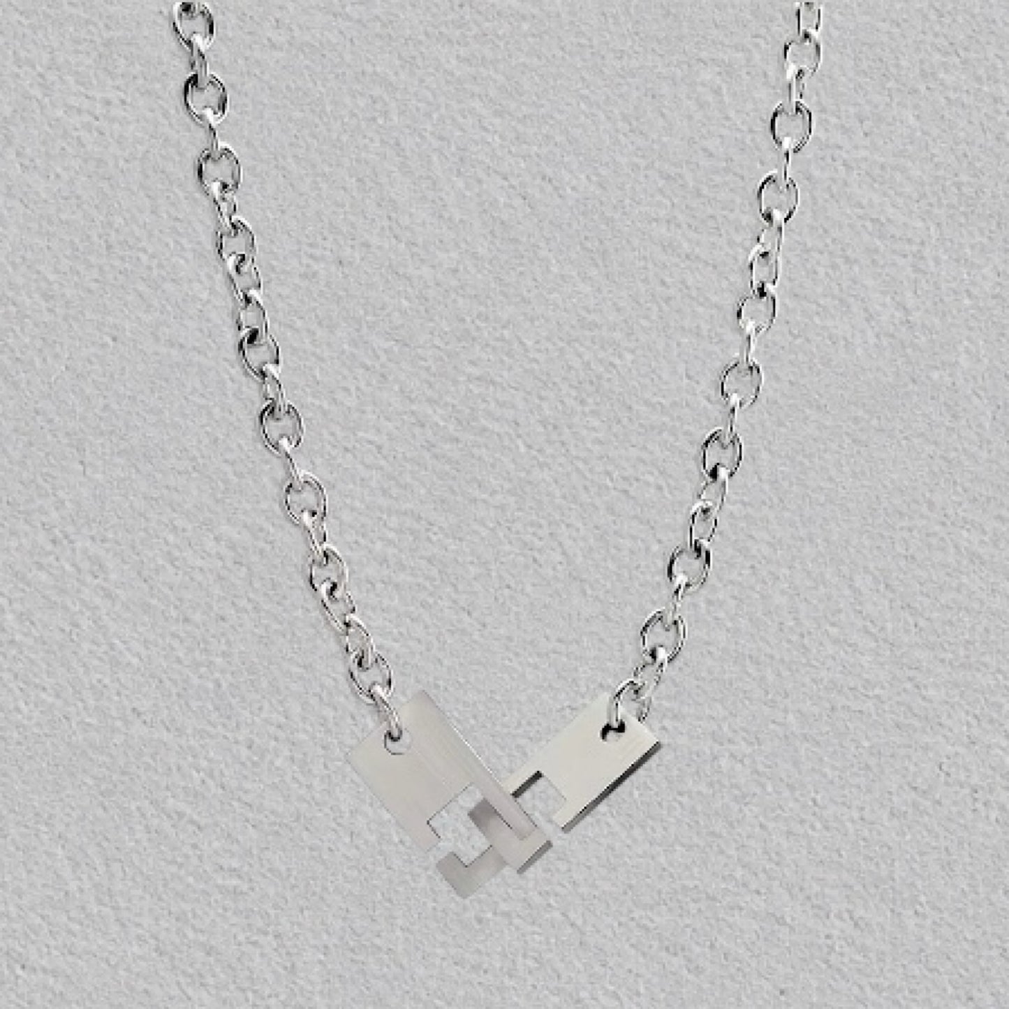 COLLIER CEZAR