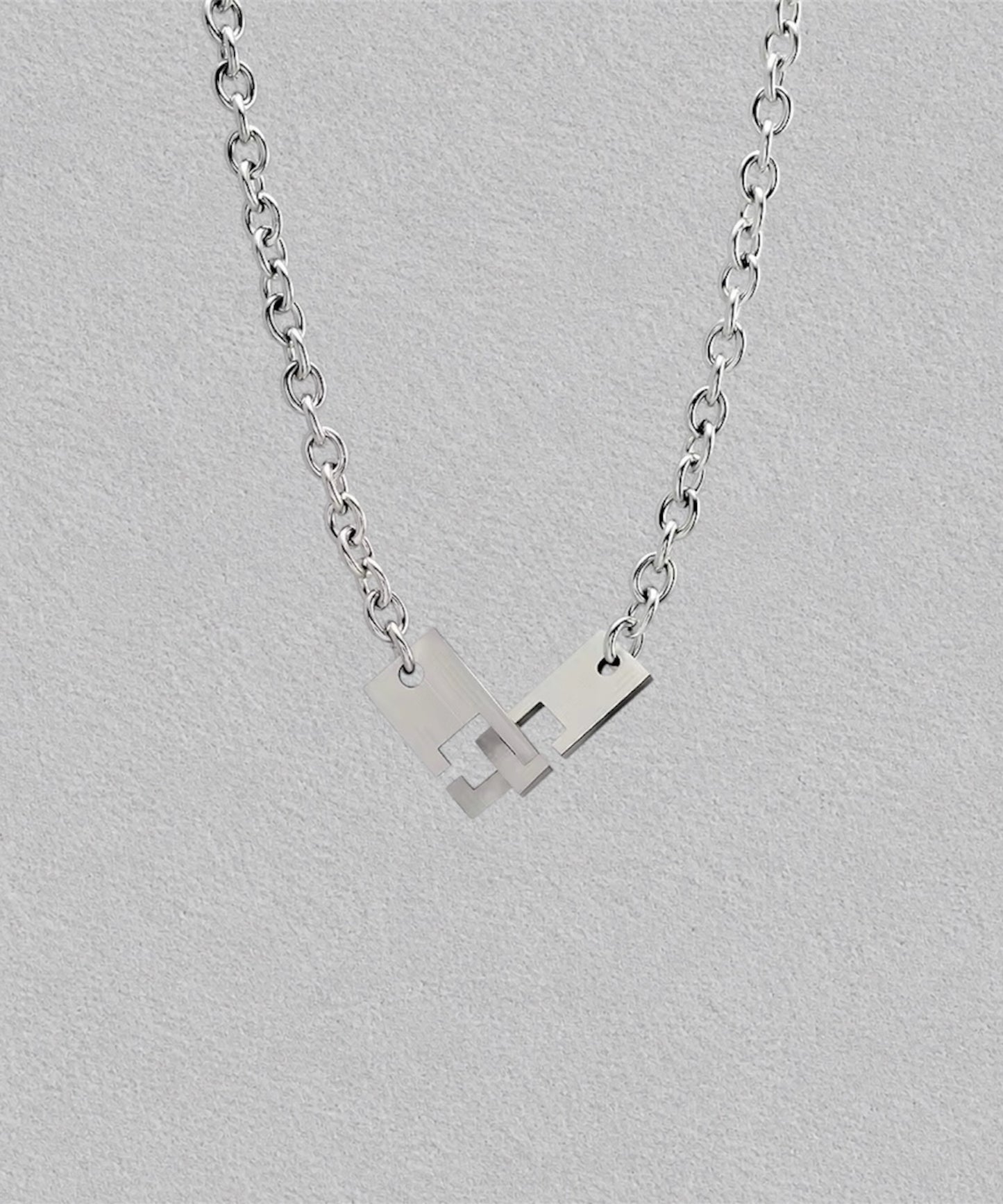 COLLIER CEZAR