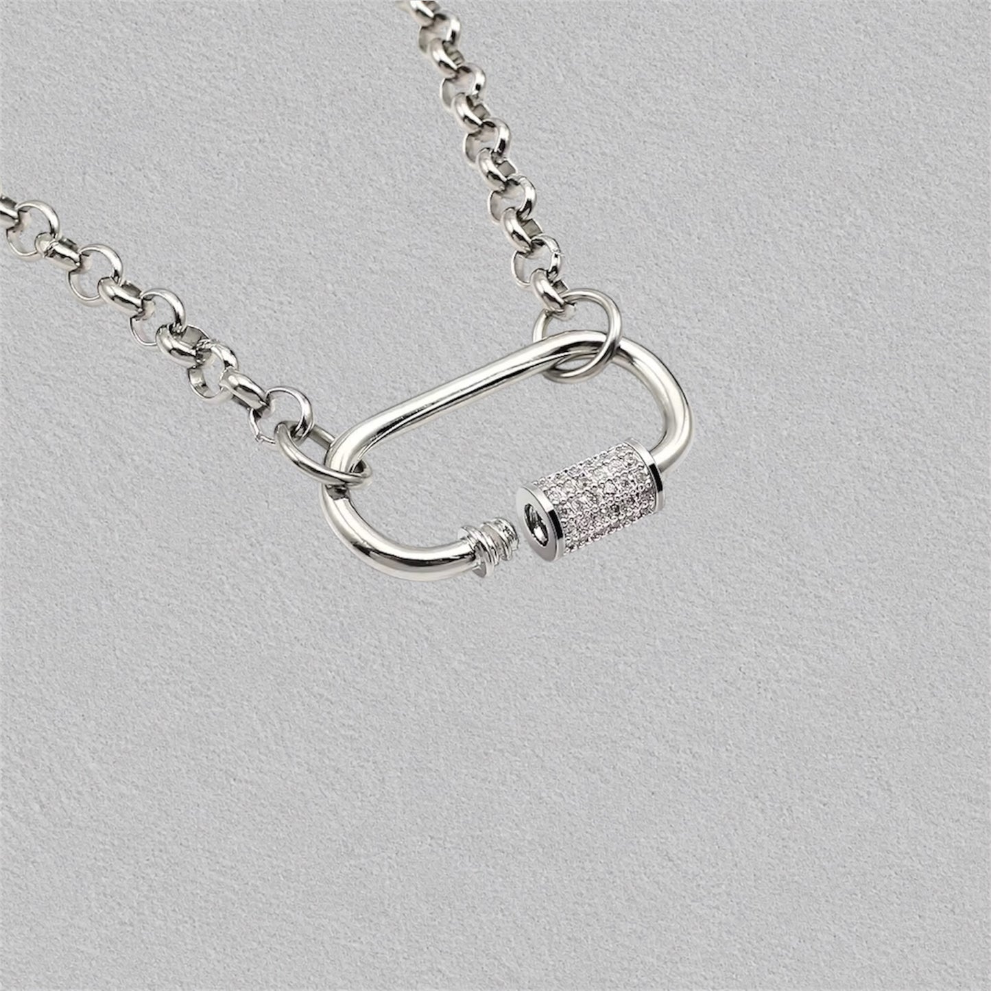 COLLIER HYLO